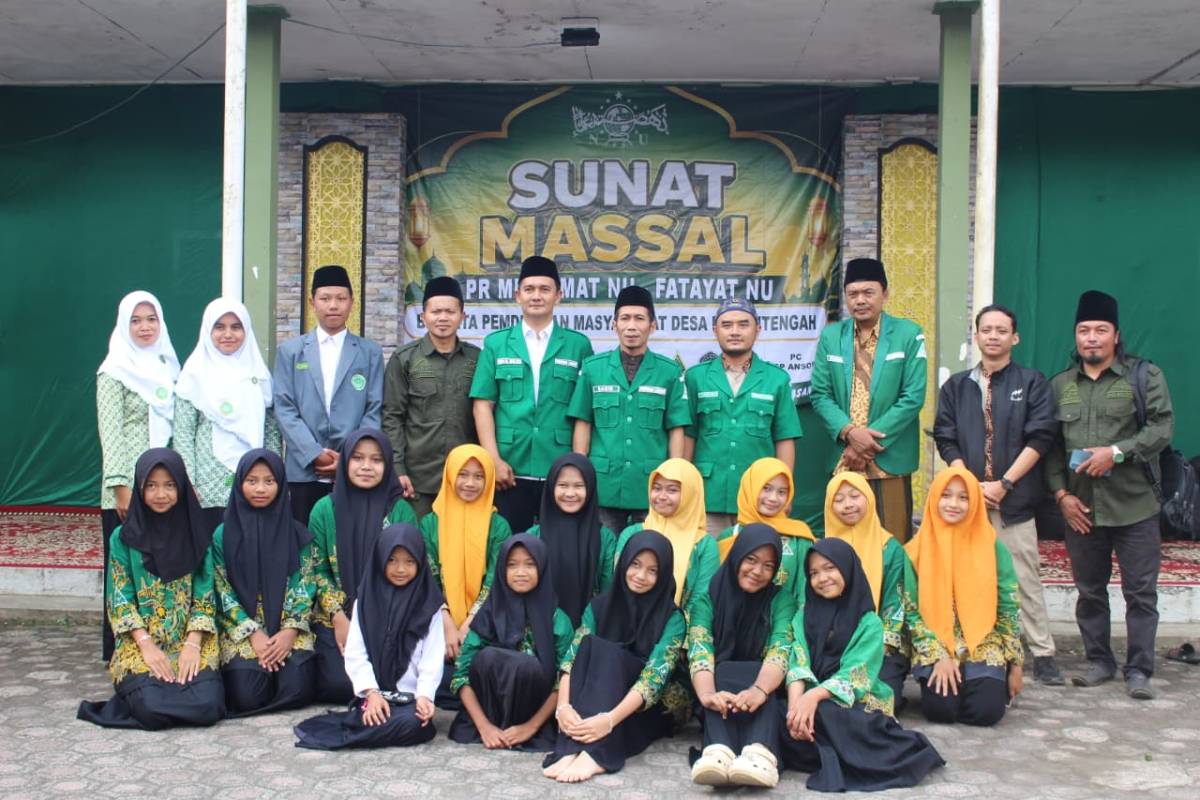 Roadshow Baksos Di Bojong, Lembaga Kesehatan PC GP Ansor Tegal Khitan Massal 31 Anak